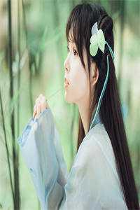 低级玩家女主角叫什么名字?