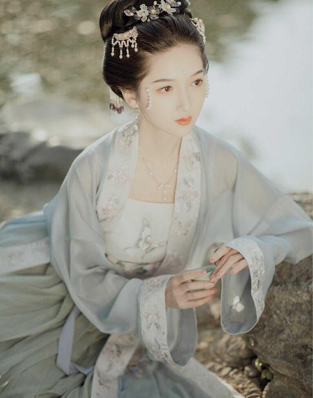 放开那个女巫魔改绿